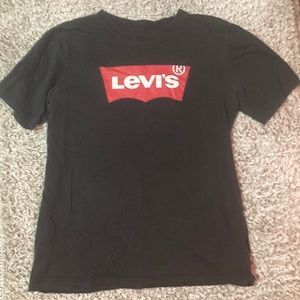 S Red and Black Levi’s Tee-Shirt